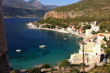 exochika-stin-ellada-agorazoun-i