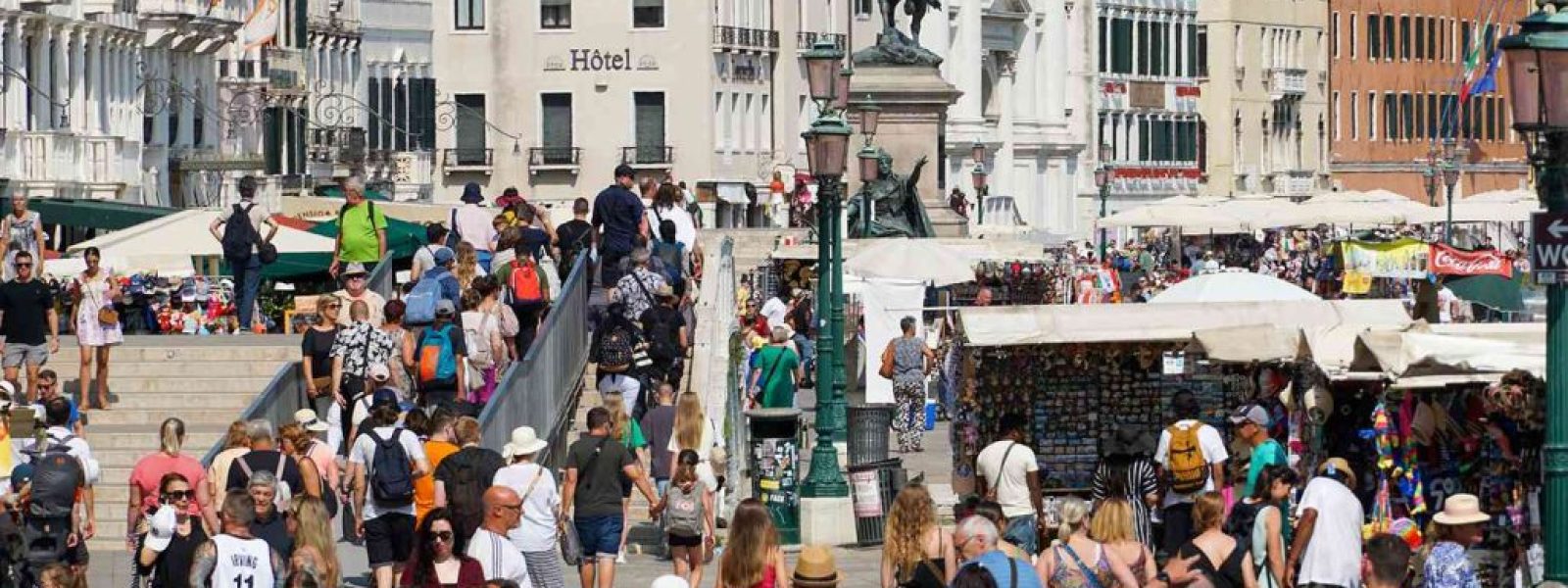 Πού δεν πρέπει να ταξιδέψετε το 2025 λόγω overtourism