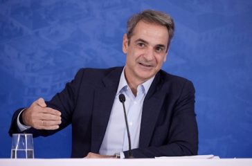 tourismos-olo-to-chrono-ke