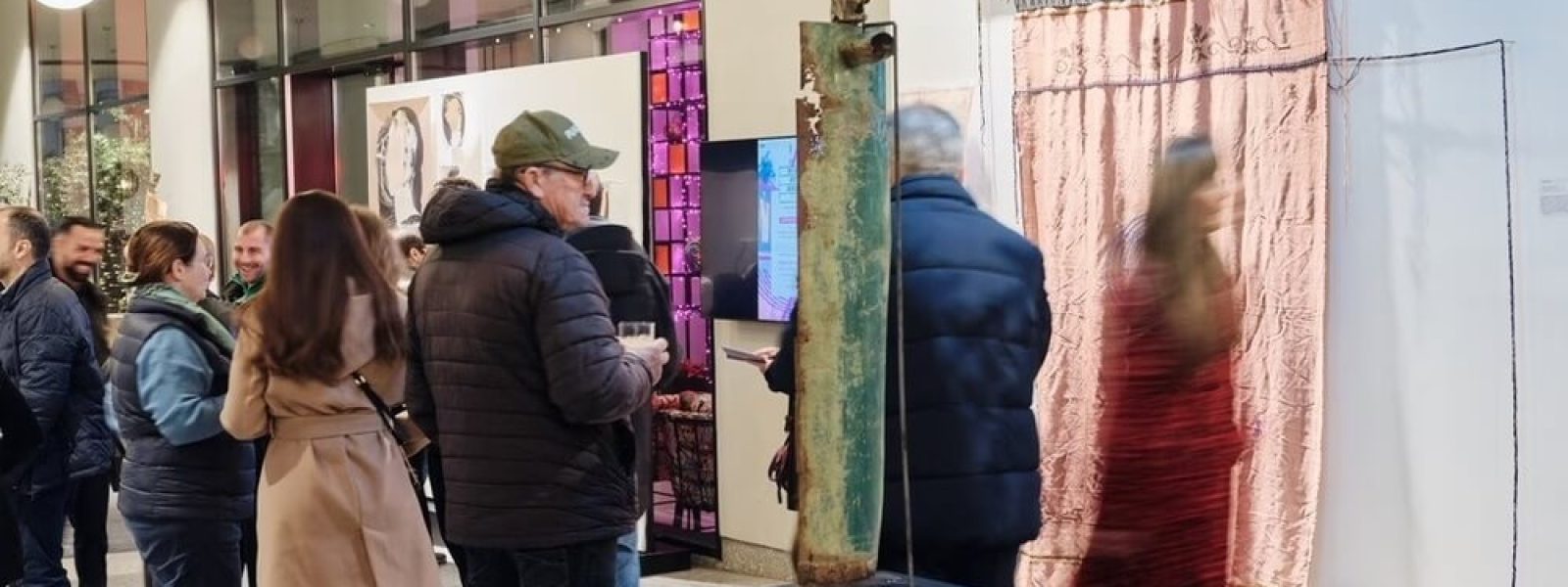 «ΕΞΩΣΤΡΕΦΕΙΑ | EXTROVERSION»: Συνάντηση τέχνης και έκφρασης στο Moxy Athens City