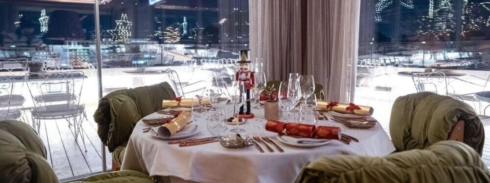 Ο λαμπερός Δεκέμβριος του NEW Hotel