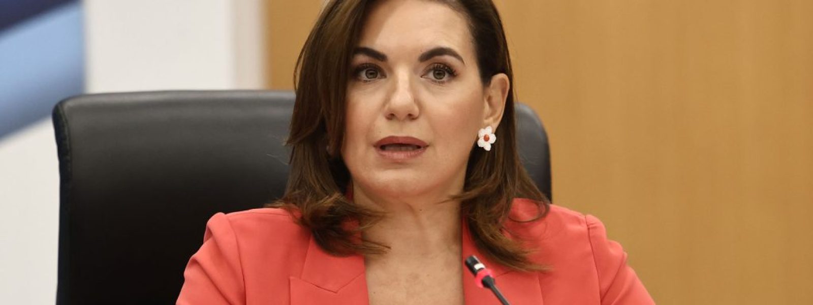 Όλγα Κεφαλογιάννη: Πώς η αυστηροποίηση του πλαισίου για τα Airbnb θα επηρεάσει την τουριστική αγορά – Το 2024 στοχεύει τα 22 δισ. ευρώ