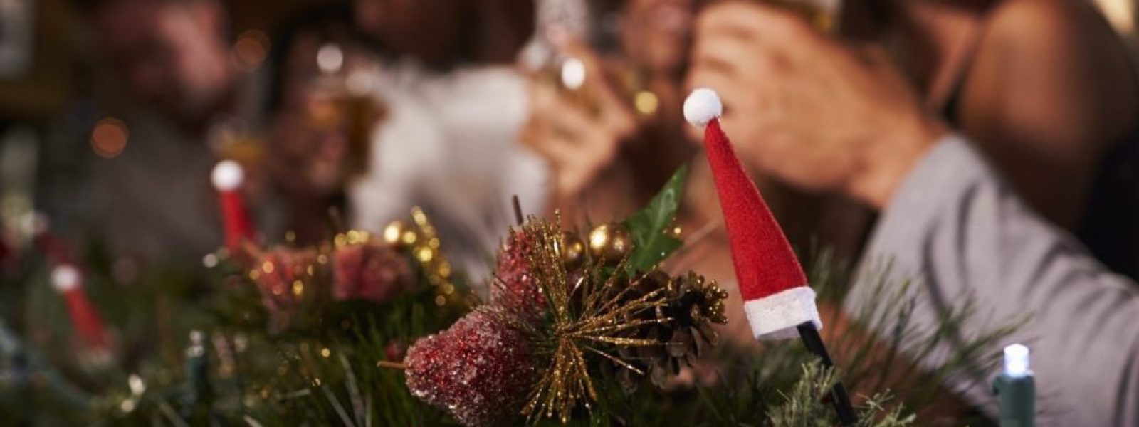 Πώς η Airbnb βάζει “μαχαίρι” στα πάρτι της Πρωτοχρονιάς