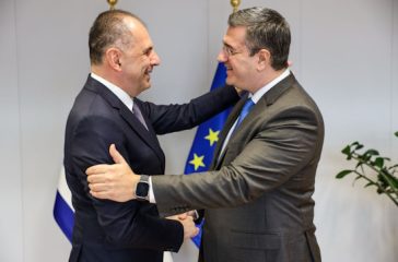 sinantisi-gerapetriti-tzitzikosta