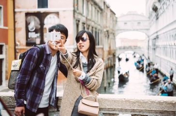 Booking.com-ti-provlepete-gia-ta