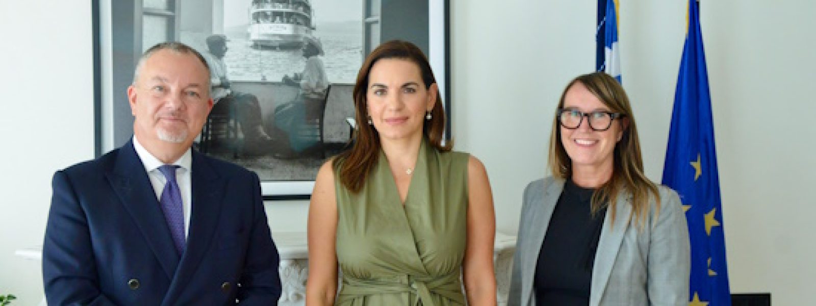 Ενίσχυση της ελληνο-βρετανικής συνεργασίας στον τουρισμό | Συνάντηση Κεφαλογιάννη με τον Πρέσβη και την Πρόξενο