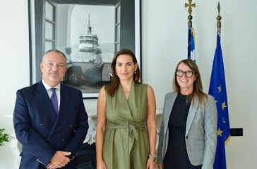 enischisi-tis-ellino-vretanikis-sinergasias-ston