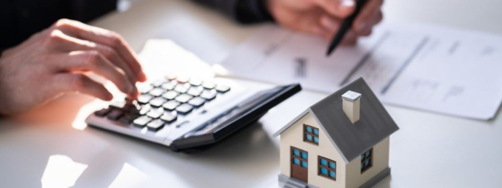 Φοροαπαλλαγή για κενές κατοικίες: Τι αλλάζει για ιδιοκτήτες και ενοικιαστές – Τι λέει η ΠΟΜΙΔΑ