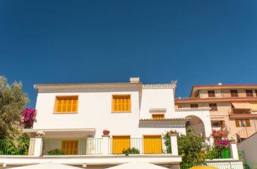 i-times-ton-touristikon-katalimaton