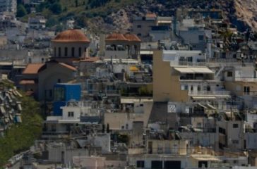 oles-i-allages-stis-vrachichronies