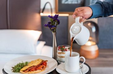 pii-Αsiates-touristes-epilegoun-diamoni