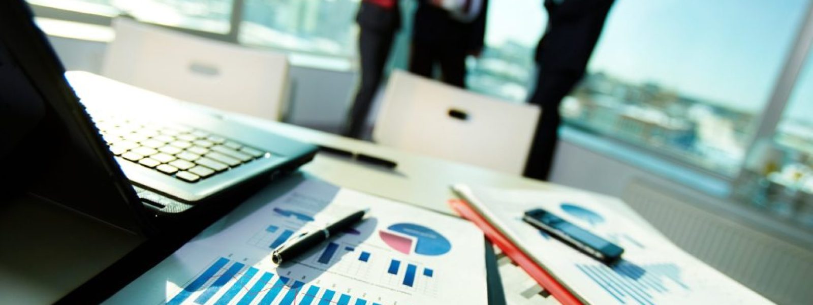 Πόσα ξοδεύουν για επαγγελματικά ταξίδια οι Βρετανοί