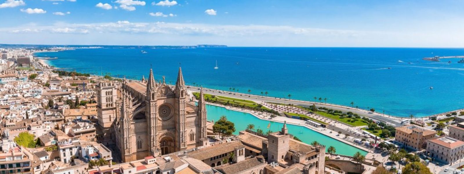 Σαρωτικά μέτρα στην Πάλμα: Απαγόρευση βραχυχρόνιων μισθώσεων, hostel και “party boats”