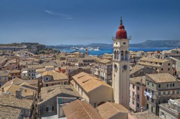 ta-ellinika-nisia-pou-kerdizoun