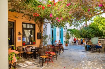 vravia-CN-Traveller-ellinikos